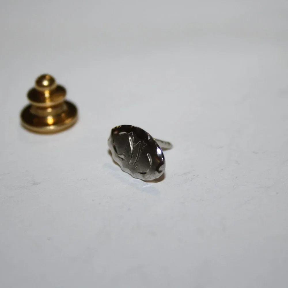 🅼💿 Vintage Silver “M” Lapel Pin · .5